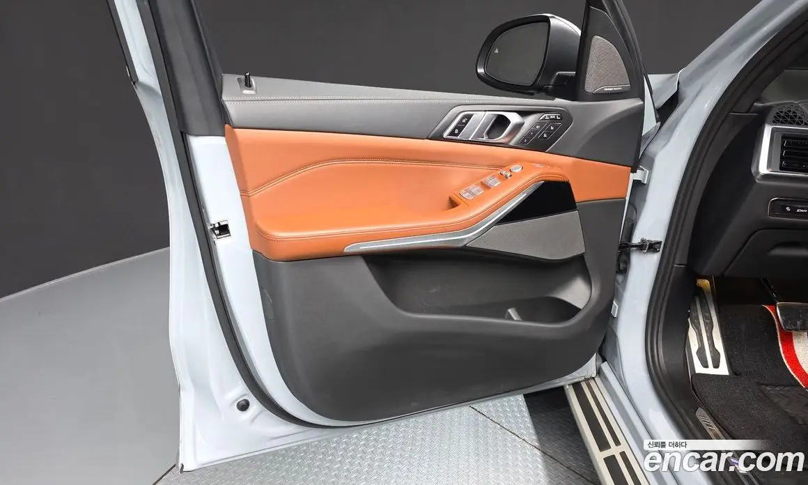 BMW X7 2024 3.0 автомат (гидро), фото 13