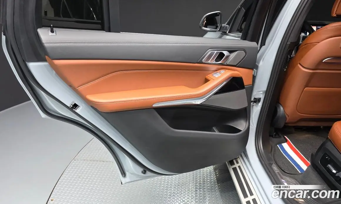 BMW X7 2024 3.0 автомат (гидро), фото 14