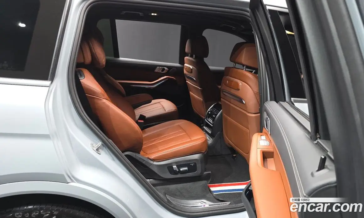 BMW X7 2024 3.0 автомат (гидро), фото 17