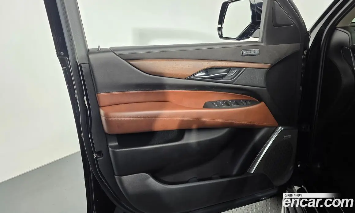 Cadillac Escalade 2018 6.2 автомат (гидро), фото 14