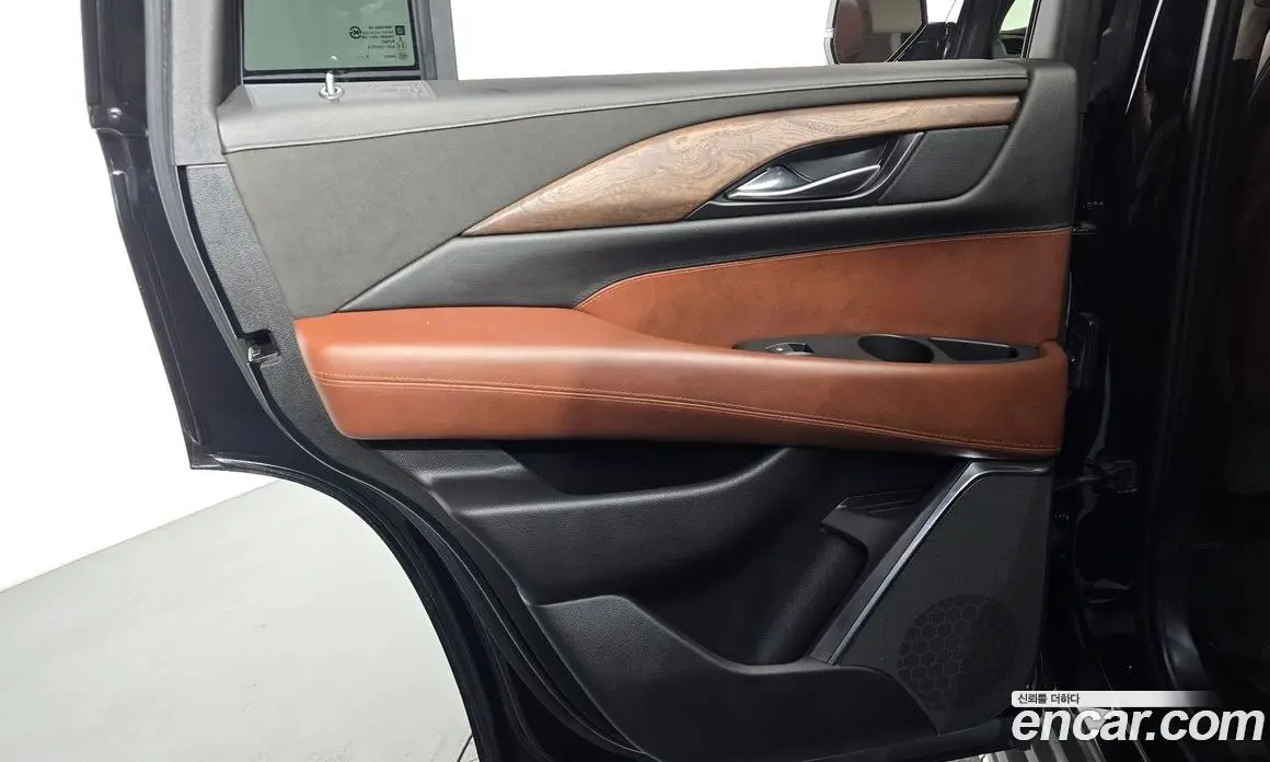 Cadillac Escalade 2018 6.2 автомат (гидро), фото 15