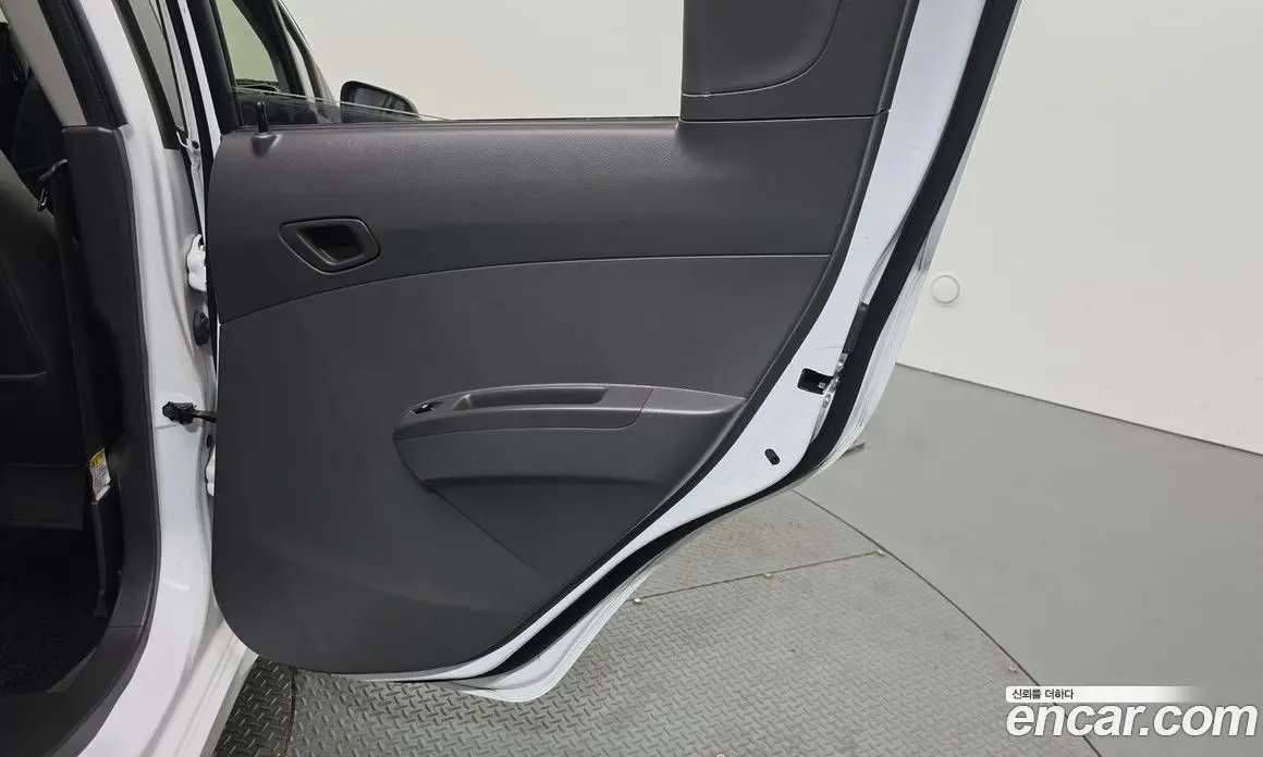 Chevrolet Spark 2013 1.0 автомат (гидро), фото 15