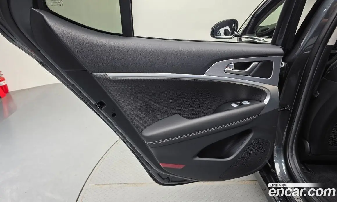 Genesis G70 2019 2.0 автомат (гидро), фото 14 Genesis G70 2019 2.0 автомат (гидро), фото 14