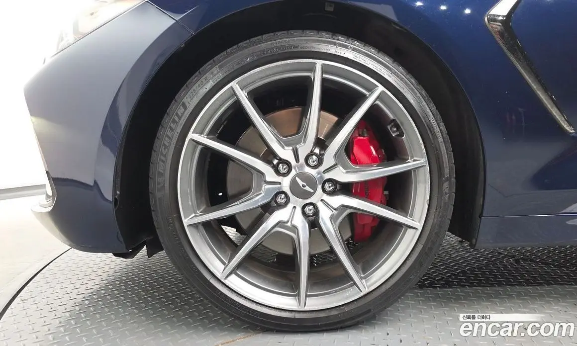 Genesis G70 2019 2.0 автомат (гидро), фото 4 Genesis G70 2019 2.0 автомат (гидро), фото 4