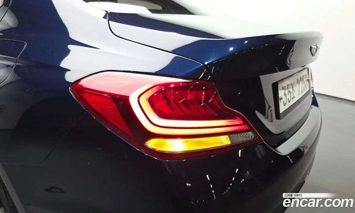 Genesis G70 2019 2.0 автомат (гидро), фото 8 Genesis G70 2019 2.0 автомат (гидро), фото 8