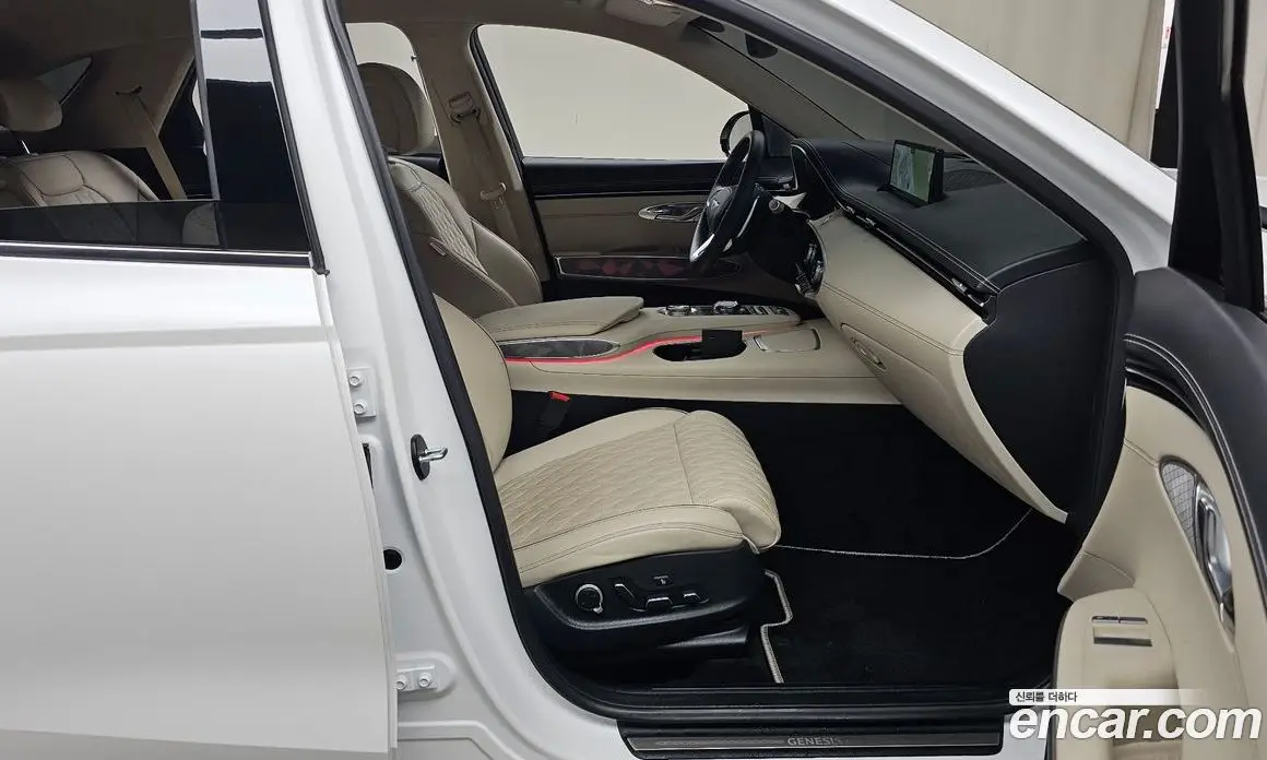 Genesis GV70 2023 2.5 автомат (гидро), фото 16 Genesis GV70 2023 2.5 автомат (гидро), фото 16