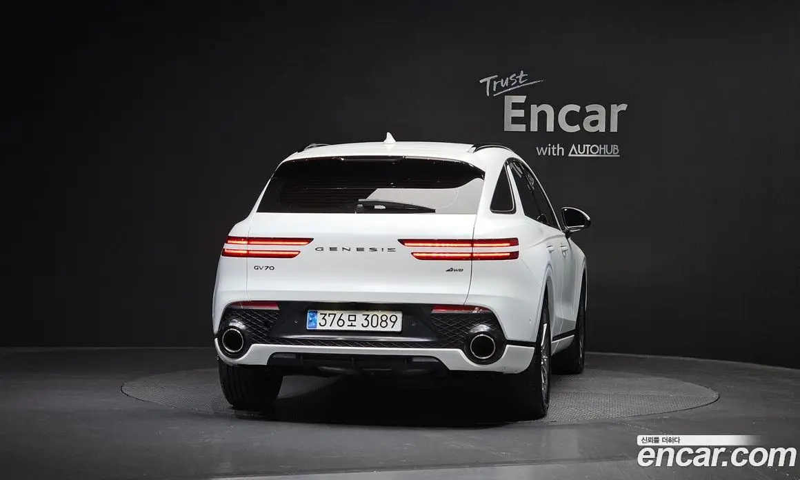 Genesis GV70 2023 2.5 автомат (гидро), фото 4 Genesis GV70 2023 2.5 автомат (гидро), фото 4