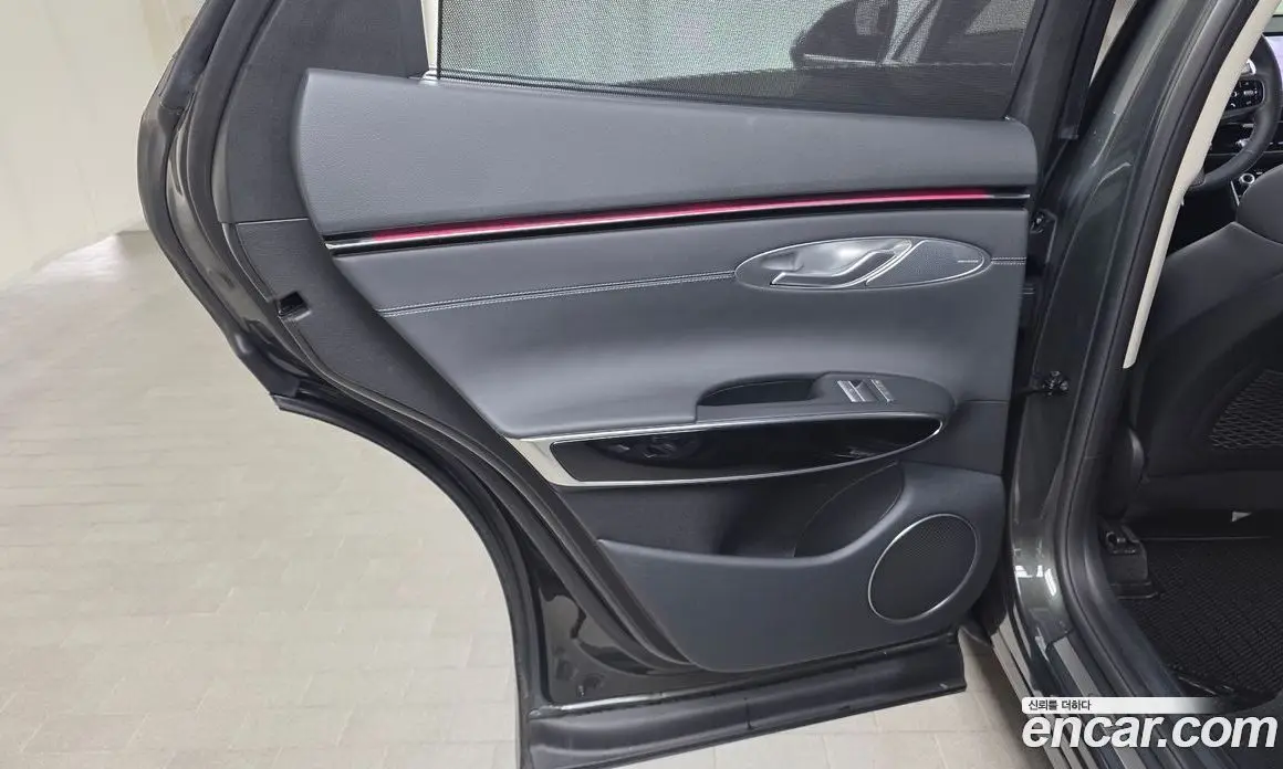 Genesis GV70 2025 2.5 автомат (гидро), фото 14