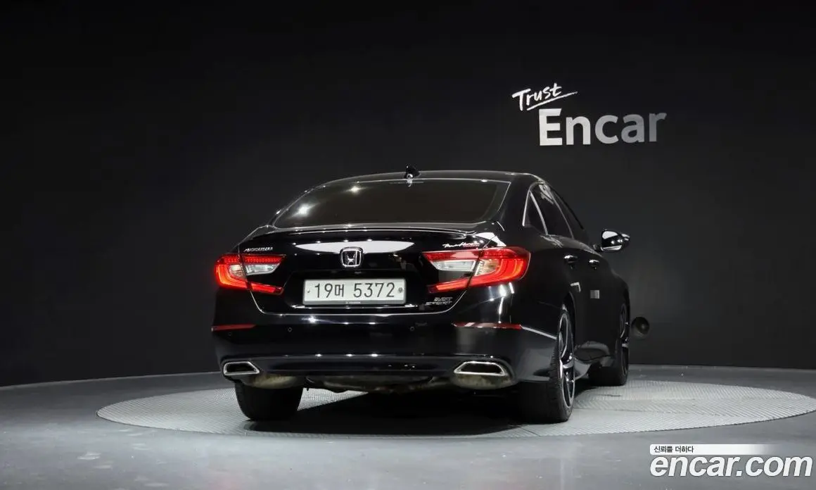 Honda Accord 2018 2.0 автомат (гидро), фото 4