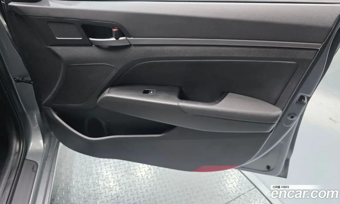 Hyundai Avante 2016 1.6 автомат (гидро), фото 15