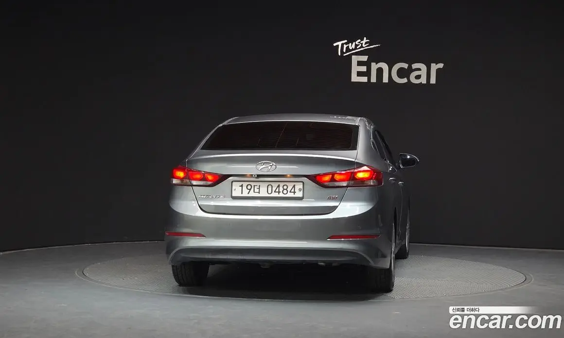 Hyundai Avante 2016 1.6 автомат (гидро), фото 4