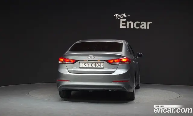 Hyundai Avante 2016 1.6 автомат (гидро), миниатюра 4