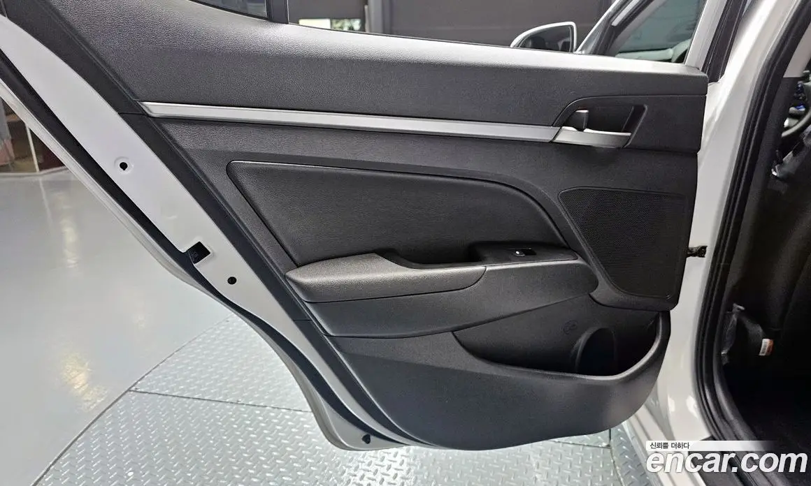 Hyundai Avante 2017 1.6 автомат (гидро), фото 15 Hyundai Avante 2017 1.6 автомат (гидро), фото 15