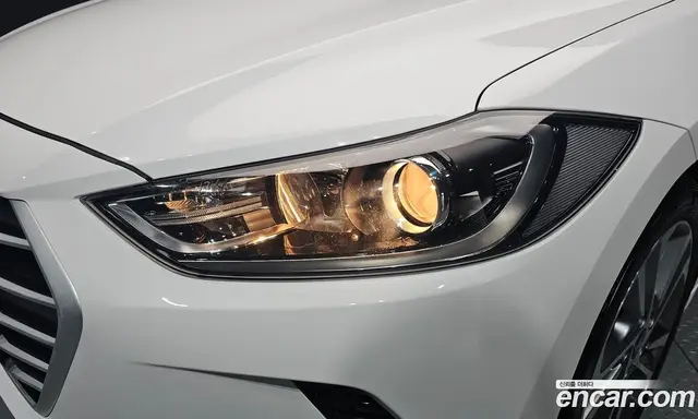 Hyundai Avante 2017 1.6 автомат (гидро), миниатюра 8 Hyundai Avante 2017 1.6 автомат (гидро), миниатюра 8