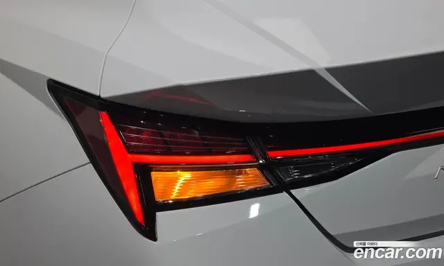 Hyundai Avante 2023 1.6 автомат (гидро), миниатюра 9