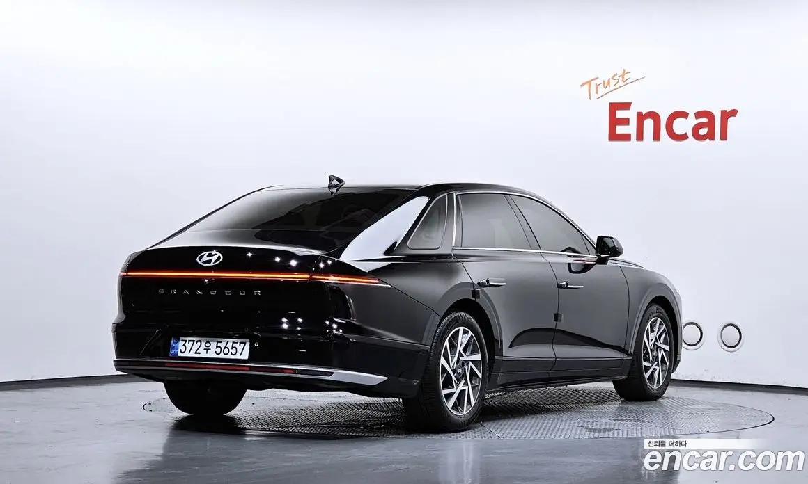 Hyundai Grandeur 2023 3.5 автомат (гидро), фото 2