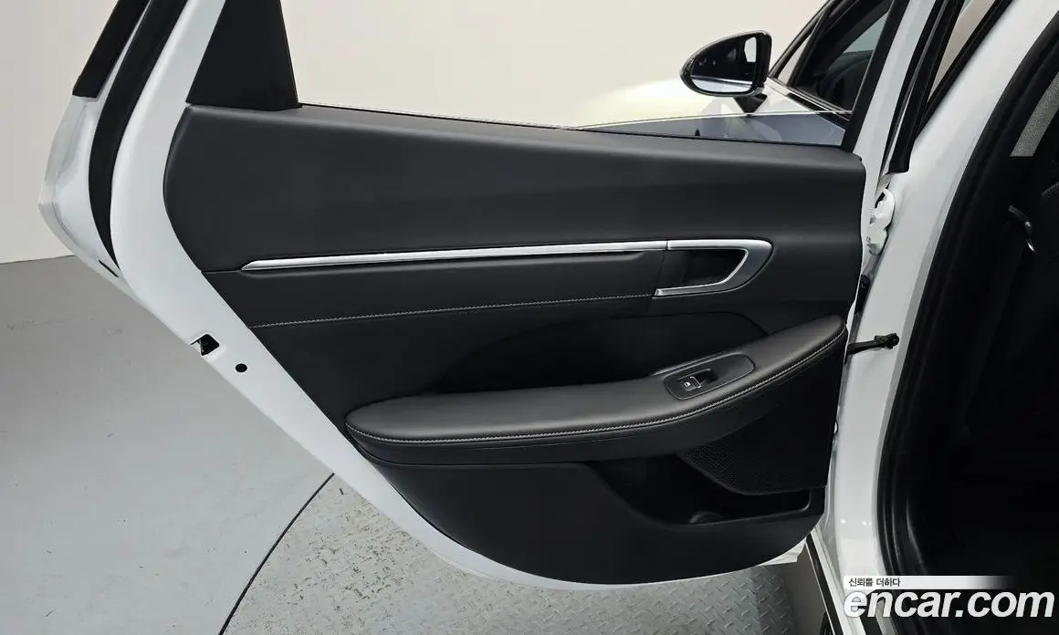 Hyundai Sonata 2022 2.0 автомат (гидро), фото 15