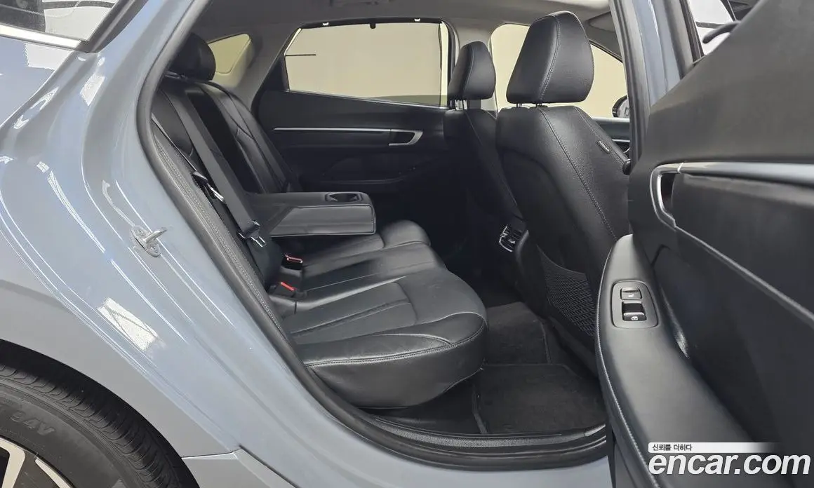 Hyundai Sonata 2024 2.0 автомат (гидро), фото 17