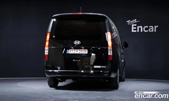 Hyundai Staria 2024 2.2 автомат (гидро), миниатюра 4