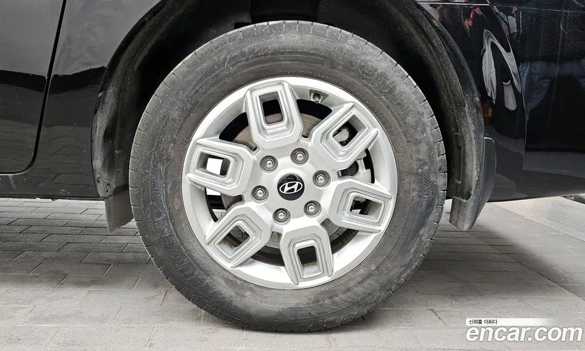 Hyundai Staria 2024 2.2 автомат (гидро), фото 7
