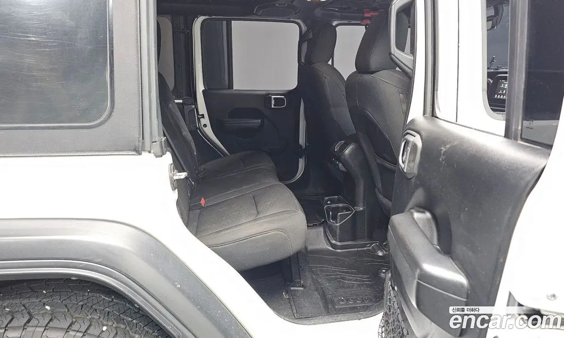 Jeep Wrangler 2020 2.0 автомат (гидро), фото 18 Jeep Wrangler 2020 2.0 автомат (гидро), фото 18