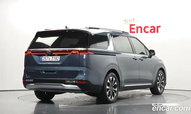 Kia Carnival 2021 2.2 автомат (гидро), миниатюра 2