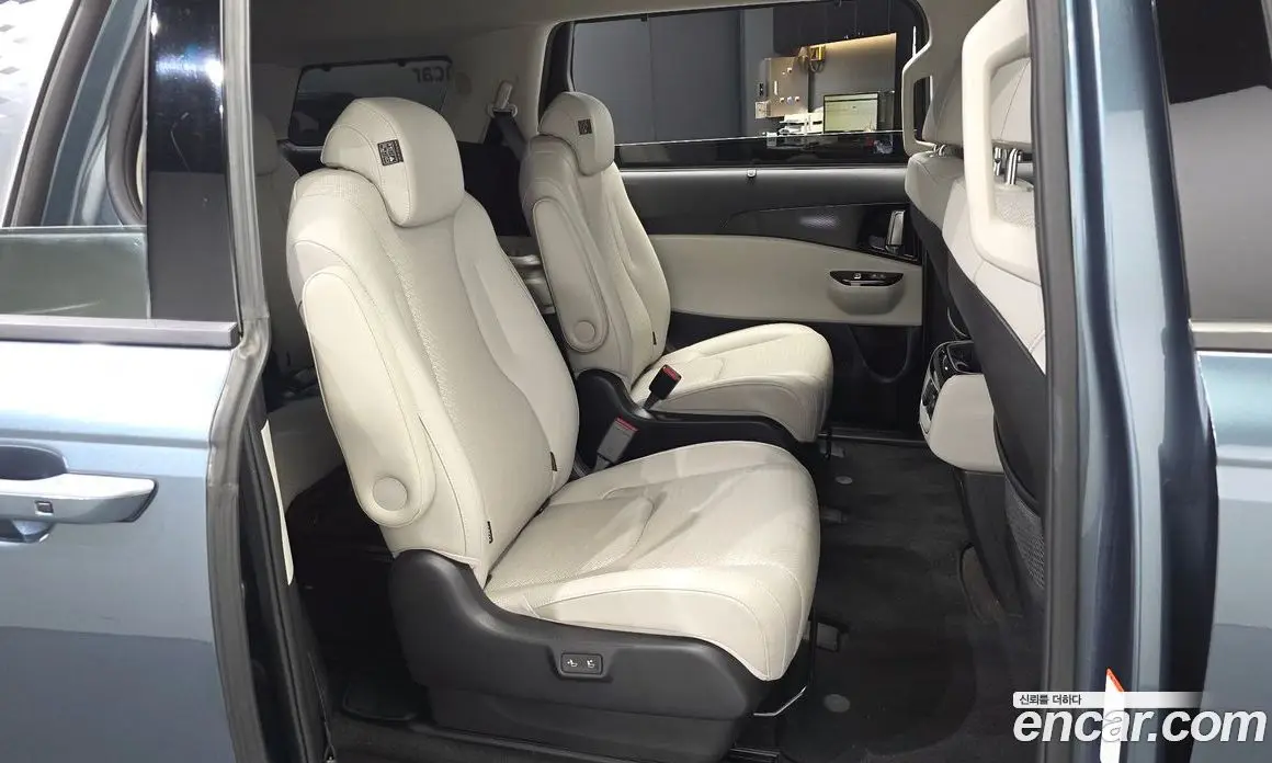 Kia Carnival 2021 2.2 автомат (гидро), фото 12