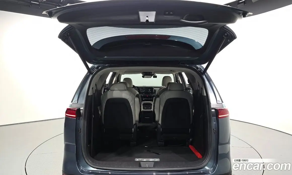 Kia Carnival 2021 2.2 автомат (гидро), фото 20