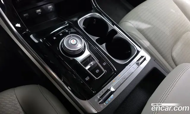 Kia Carnival 2021 2.2 автомат (гидро), миниатюра 9