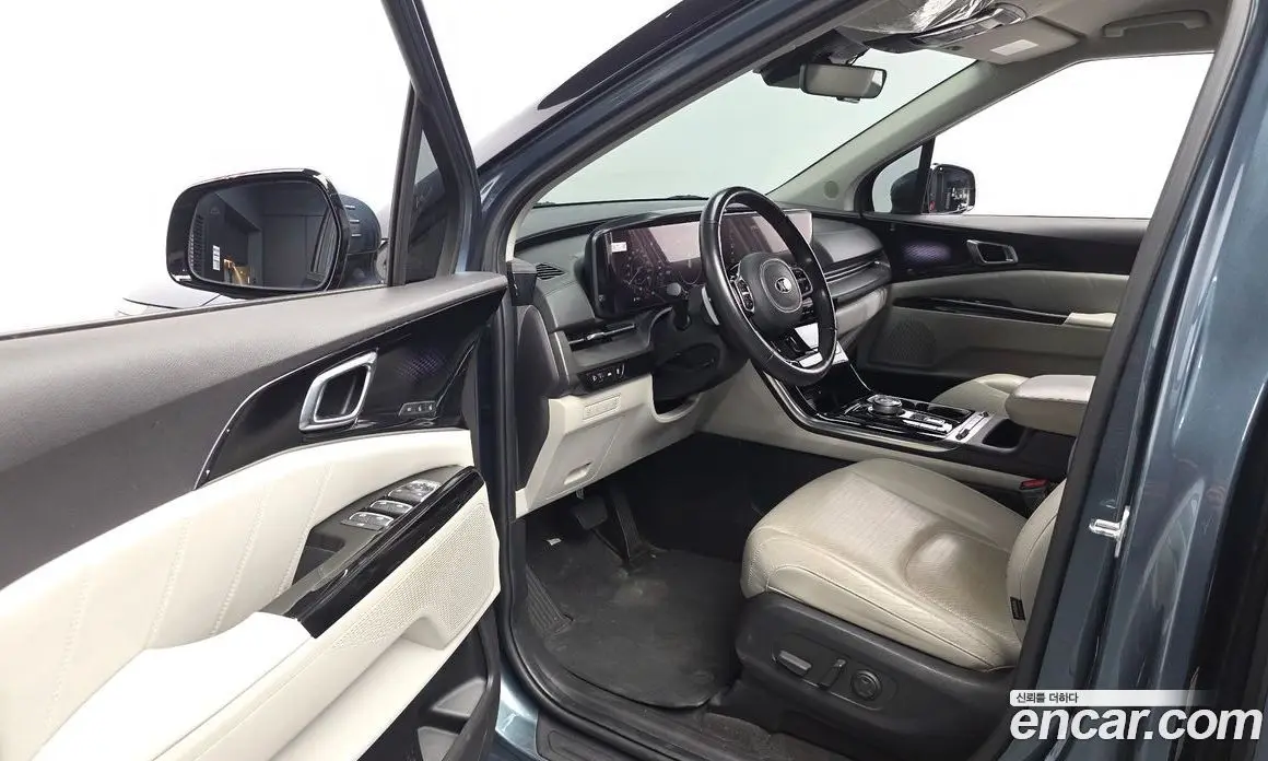 Kia Carnival 2021 2.2 автомат (гидро), фото 10