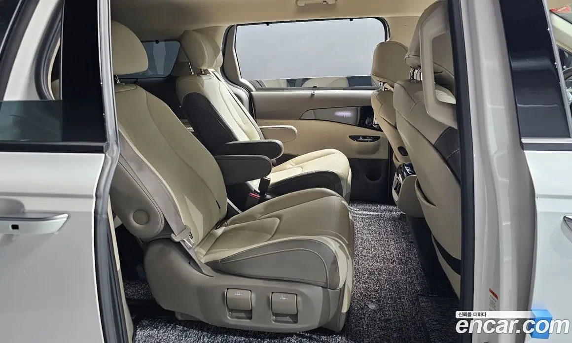 Kia Carnival 2021 3.5 автомат (гидро), фото 18