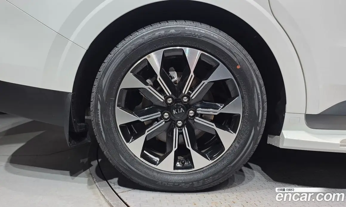 Kia Carnival 2021 3.5 автомат (гидро), фото 7