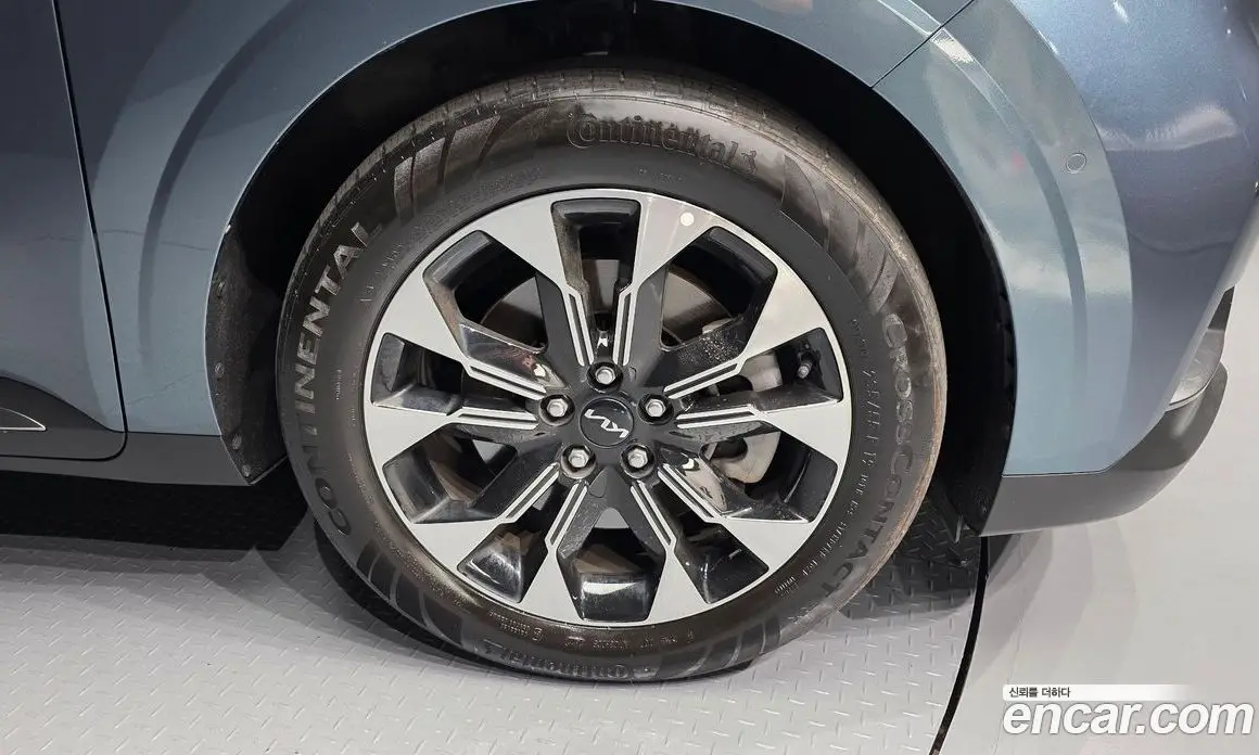 Kia Carnival 2023 2.2 автомат (гидро), фото 7
