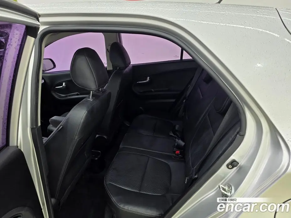 Kia Morning 2012 1.0 автомат (гидро), фото 17