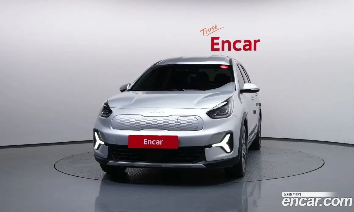 Kia Niro 2022 0.2 автомат (гидро), фото 3 Kia Niro 2022 0.2 автомат (гидро), фото 3