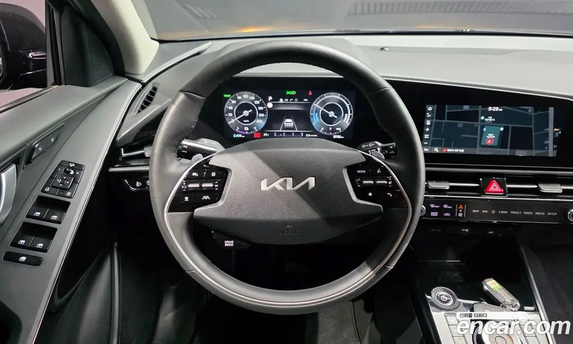 Kia Niro 2023 0.2 автомат (гидро), фото 19