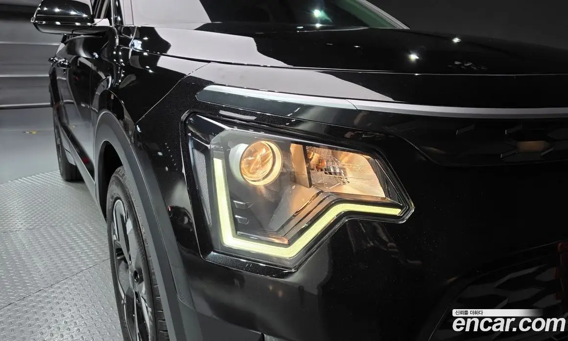 Kia Niro 2023 0.2 автомат (гидро), фото 8