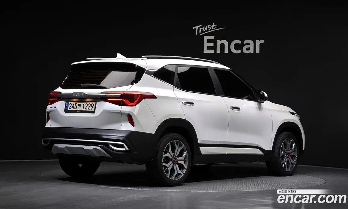 Kia Seltos 2021 1.6 автомат (гидро), фото 2