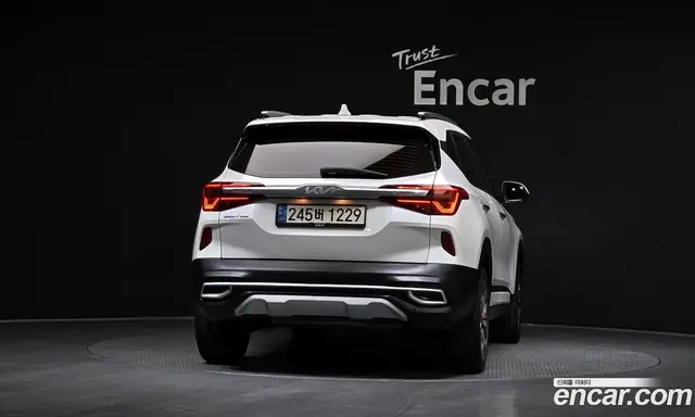 Kia Seltos 2021 1.6 автомат (гидро), миниатюра 4