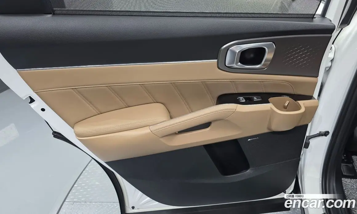 Kia Sorento 2023 1.6 автомат (гидро), фото 15