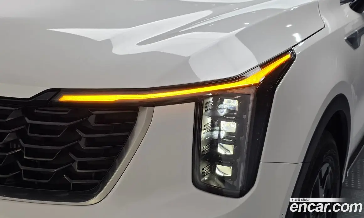 Kia Sorento 2023 1.6 автомат (гидро), фото 8