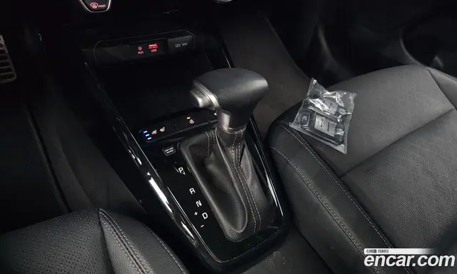 Kia Stonic 2020 1.4 автомат (гидро), миниатюра 11