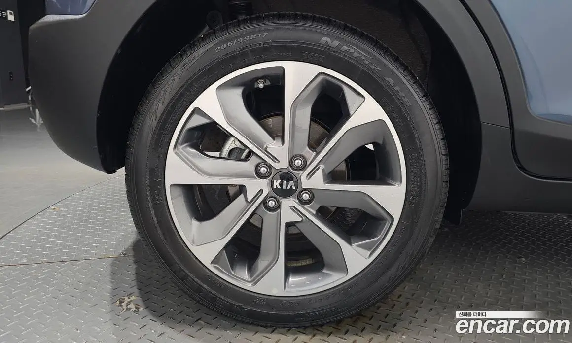 Kia Stonic 2020 1.4 автомат (гидро), фото 6