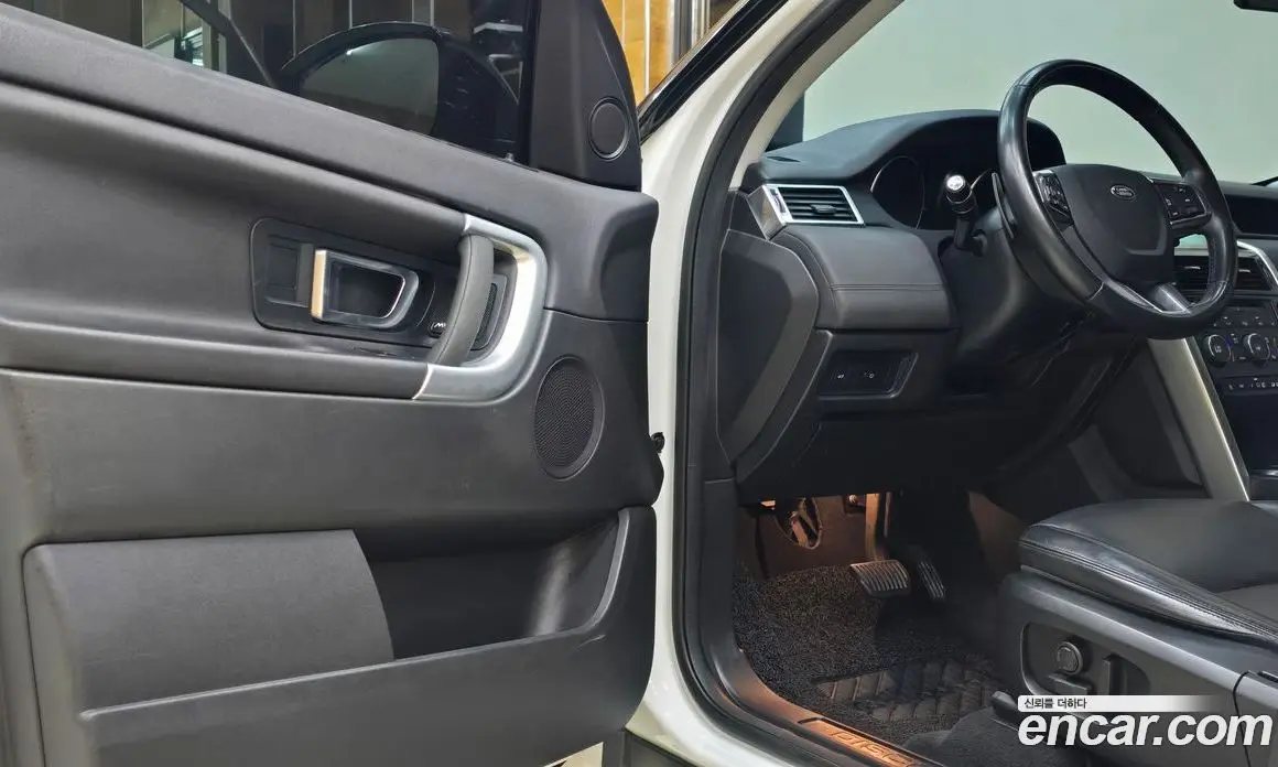 Land Rover Discovery Sport 2018 2.0 автомат (гидро), фото 15 Land Rover Discovery Sport 2018 2.0 автомат (гидро), фото 15