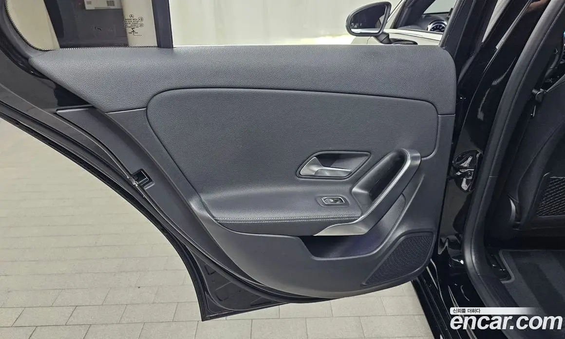 Mercedes-Benz A-Class 2021 2.0 автомат (гидро), фото 15