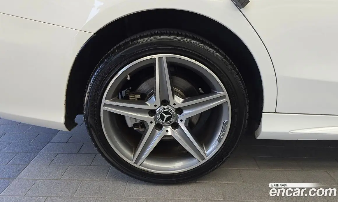 Mercedes-Benz C-Class 2018 2.0 автомат (гидро), фото 5 Mercedes-Benz C-Class 2018 2.0 автомат (гидро), фото 5