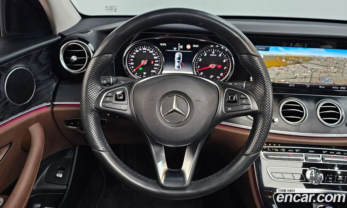 Mercedes-Benz E-Class 2017 2.0 автомат (гидро), фото 18 Mercedes-Benz E-Class 2017 2.0 автомат (гидро), фото 18