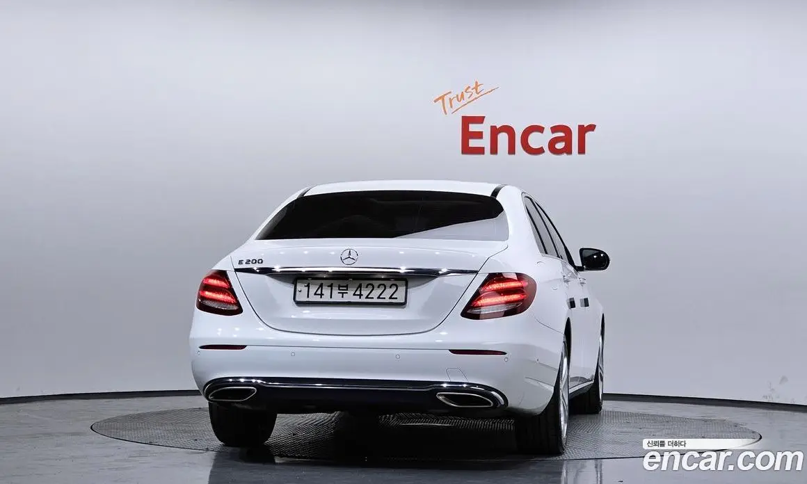 Mercedes-Benz E-Class 2017 2.0 автомат (гидро), фото 4 Mercedes-Benz E-Class 2017 2.0 автомат (гидро), фото 4