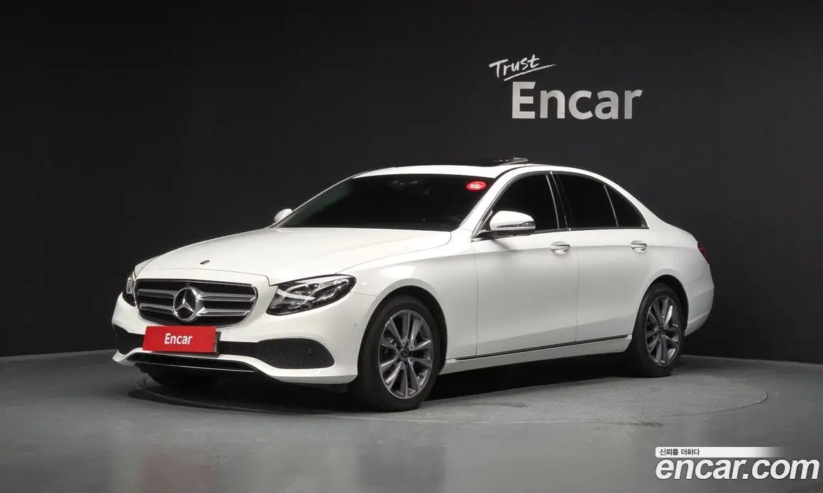 Mercedes-Benz E-Class 2019 2.0 автомат (гидро), фото 1