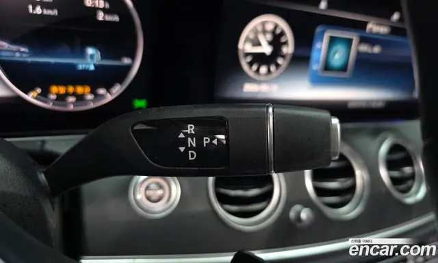 Mercedes-Benz E-Class 2019 2.0 автомат (гидро), миниатюра 12